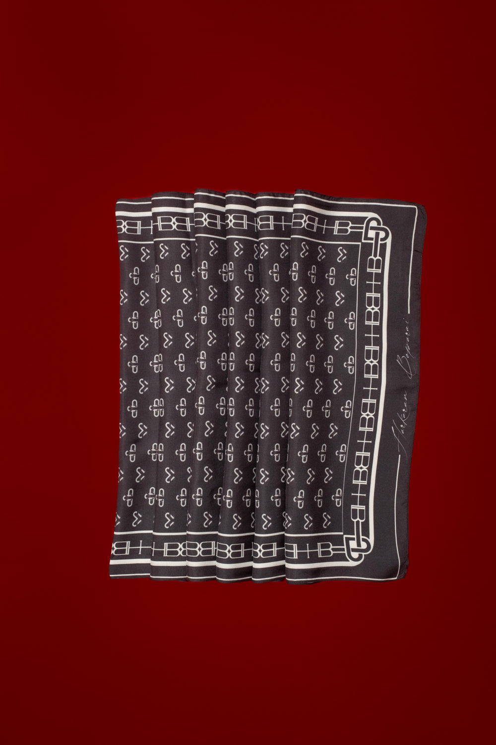 Emblem Wash Scarf Black
